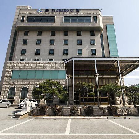 Uljin Grand Hotel Екстер'єр фото