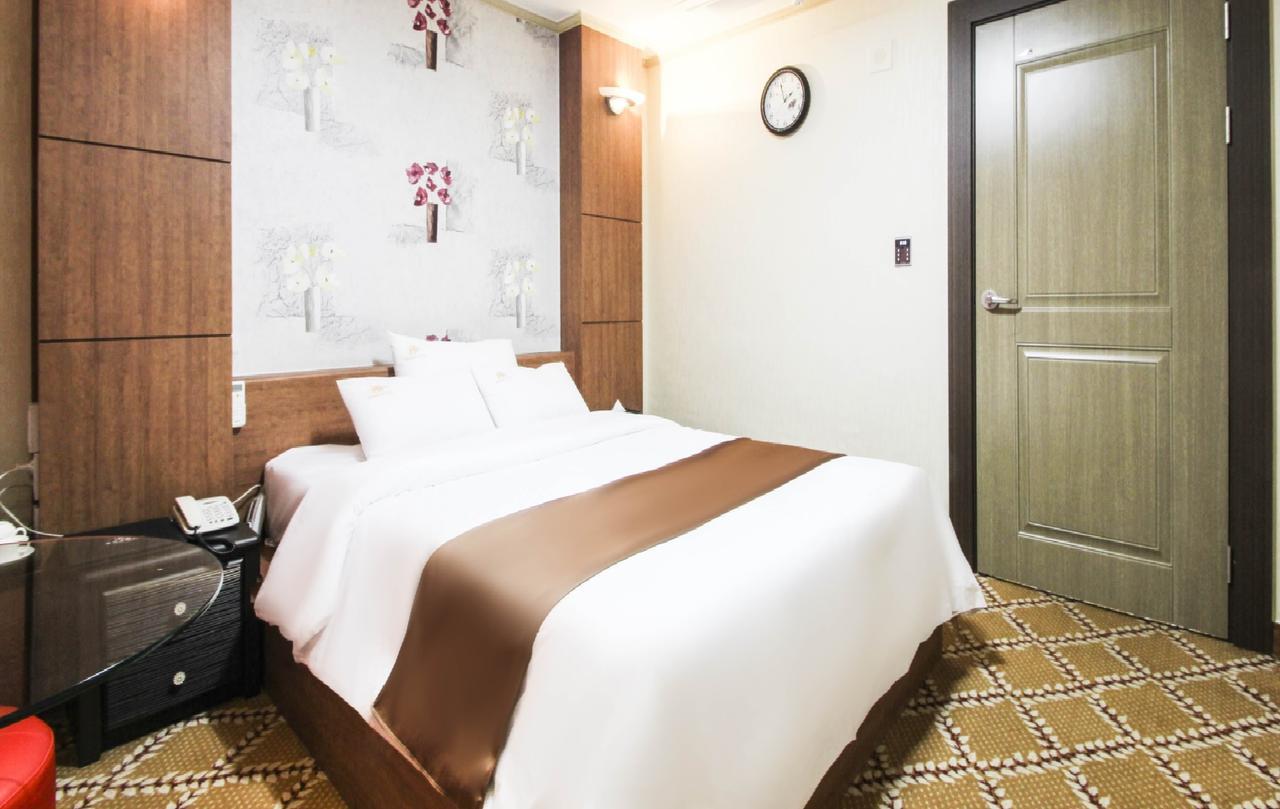 Uljin Grand Hotel Екстер'єр фото