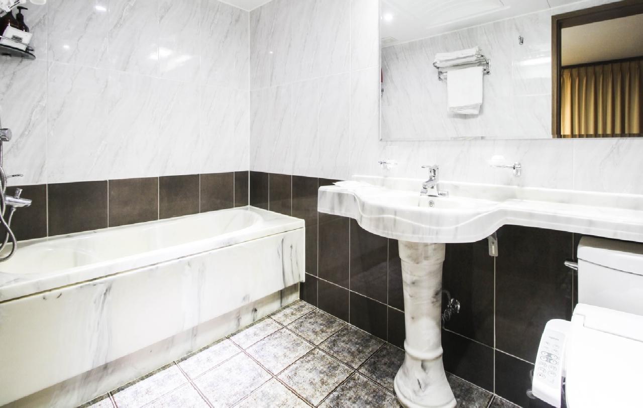 Uljin Grand Hotel Екстер'єр фото