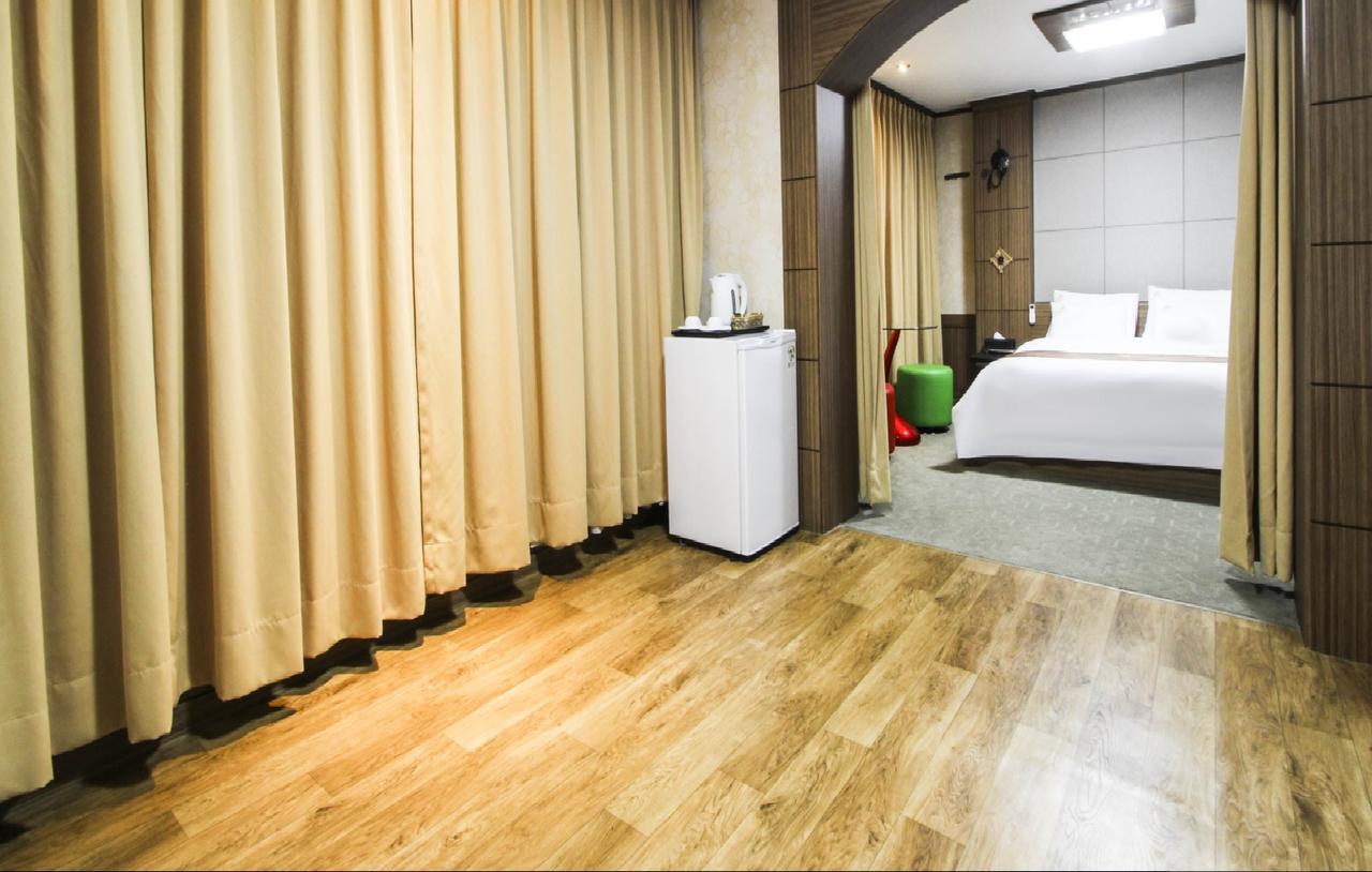 Uljin Grand Hotel Екстер'єр фото